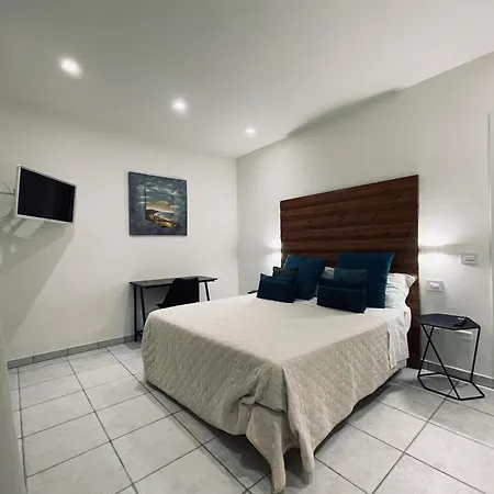 Bed & Breakfast Agriturismo Biocore 2 - - *